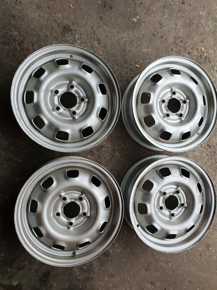 4 stalen velgen volvo