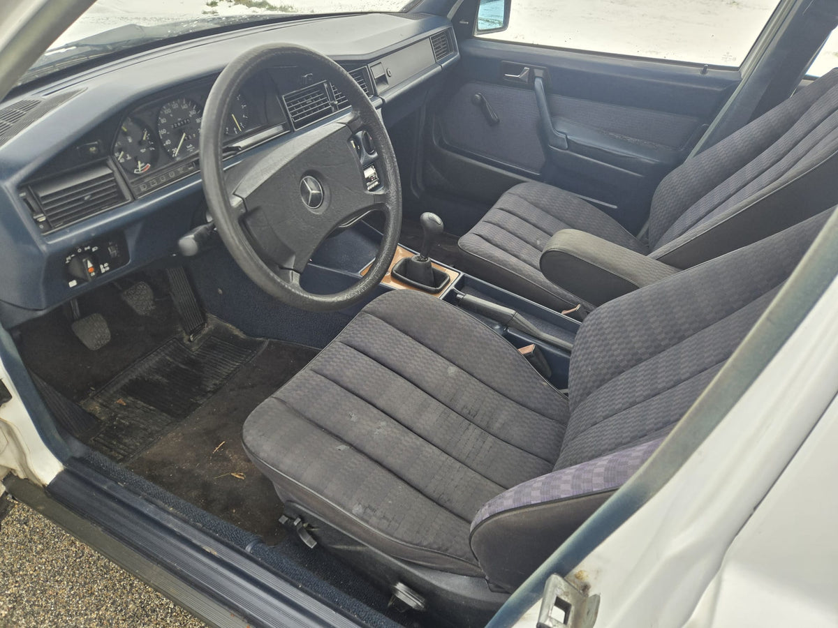 Klassieke Mercedes-Benz 190 (1987)