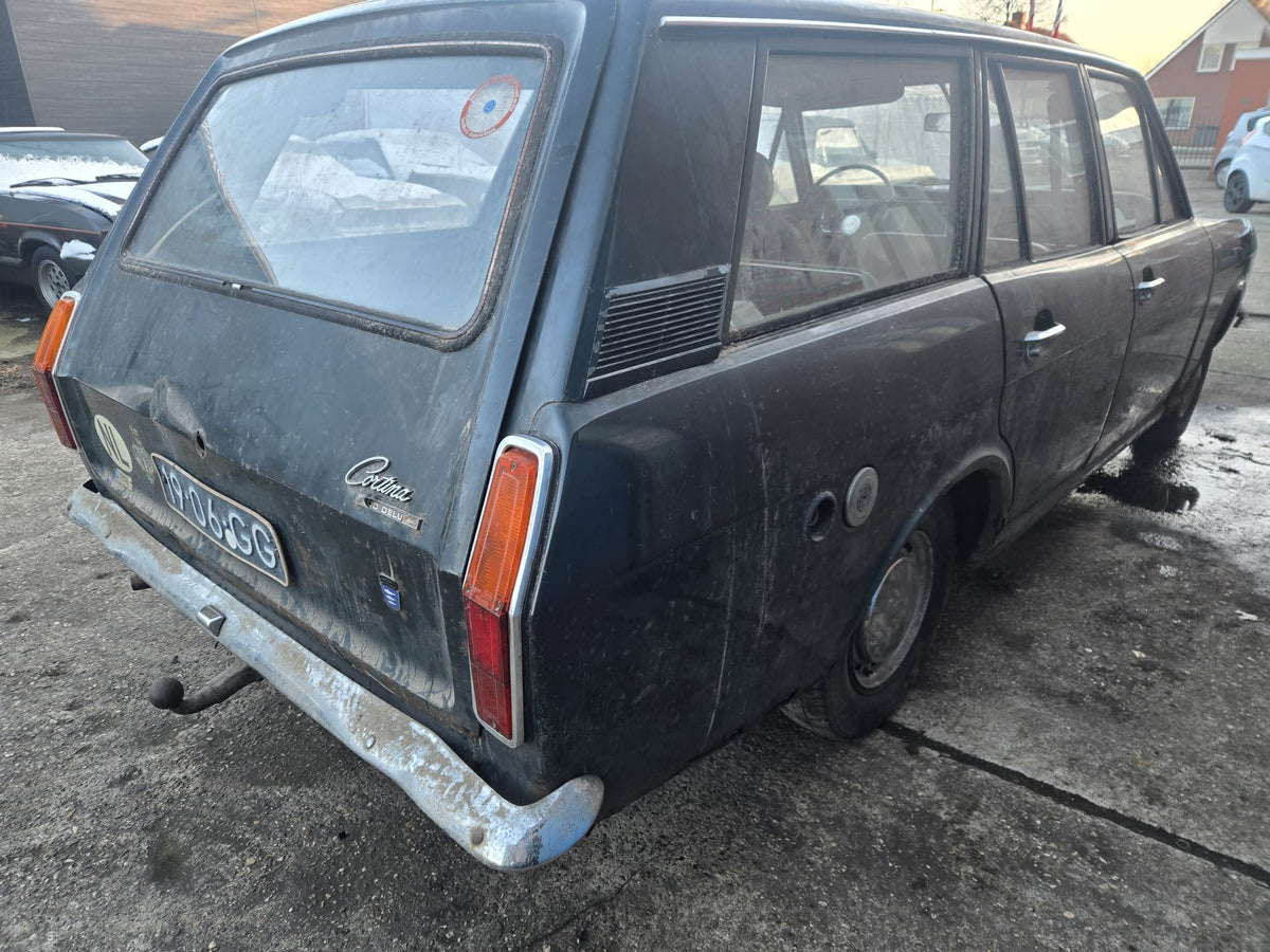 Ford Cortina 1300 deluxe wagon