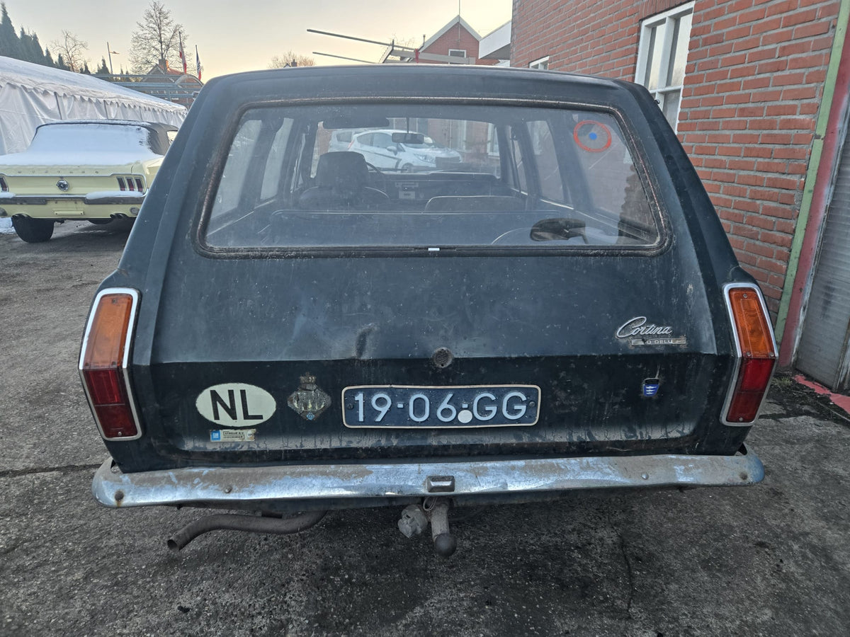 Ford Cortina 1300 deluxe wagon